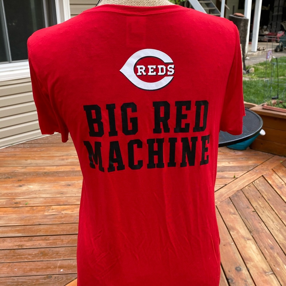 VS PINK Cincinnati Reds Shirt